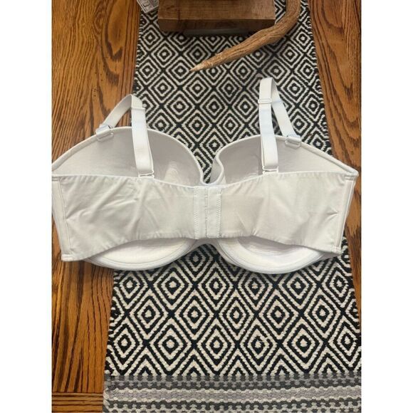 Victoria's Secret Off White Body by Victoria Lined Full Coverage Bra Size 38DDD - Picture 2 of 4